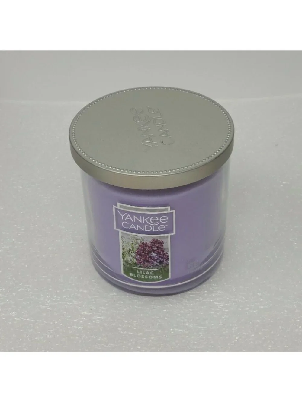 Yankee Candle Lilac Blossoms  Candle 7 oz